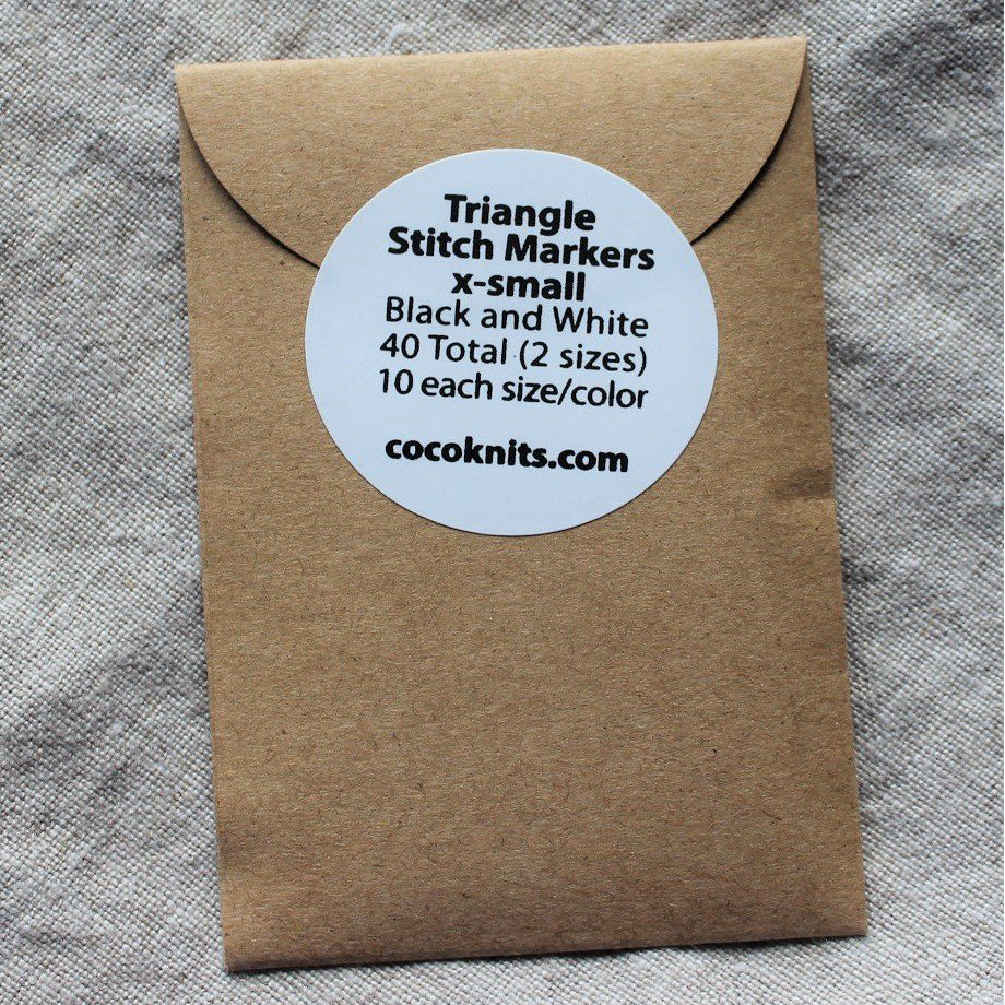 Triangular stitch markers