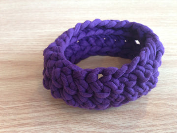 small crochet bracelet