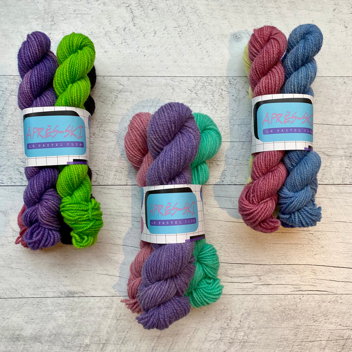 micro collection de 3 ensembles de laine québecoise teinte à la main aux couleurs inspirées des années 90